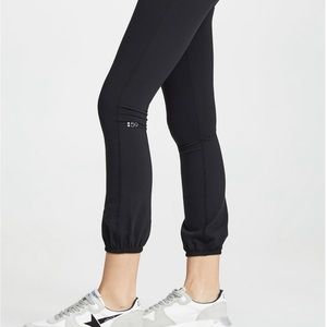 Legging/ sleek sweat pant 😍